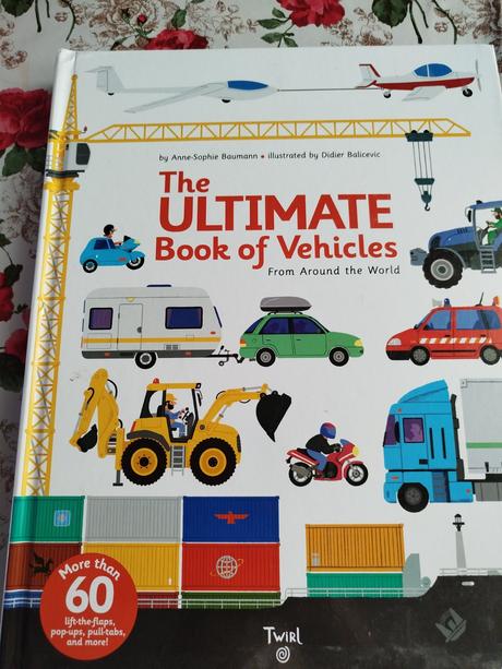 Ultimate book of vehicles, 