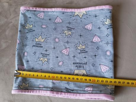 Súprava čiapka a nákrčník, 104