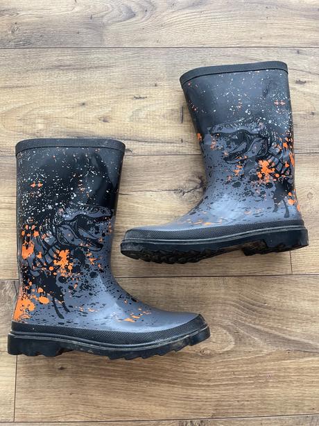 Gumaky next, next,37