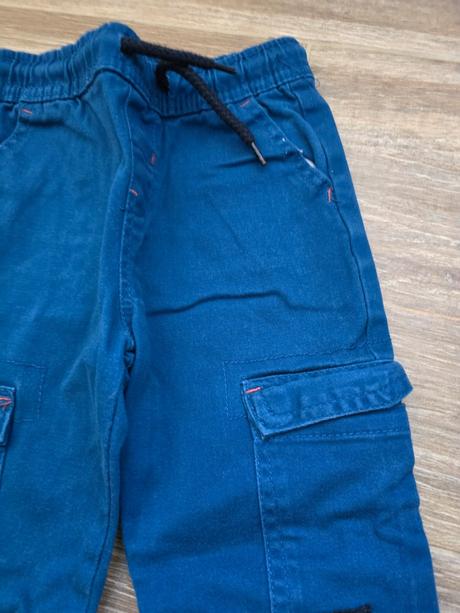 Nohavice č.104, 104