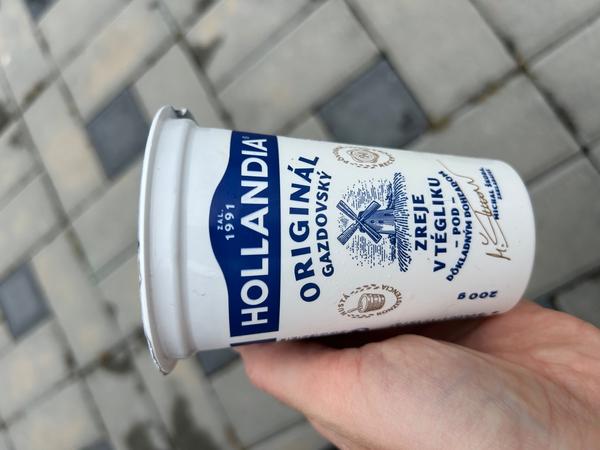 Je Hollandia jogurt vhodný pre 8-mesačné dieťa?