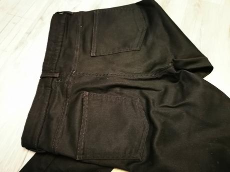 Čierne rifle zn. medicine, s