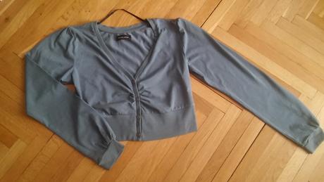 Krátky tehotenský svetrík zn mama licious, l