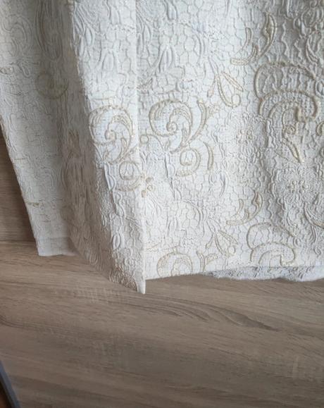 Spoločenské šaty, 44