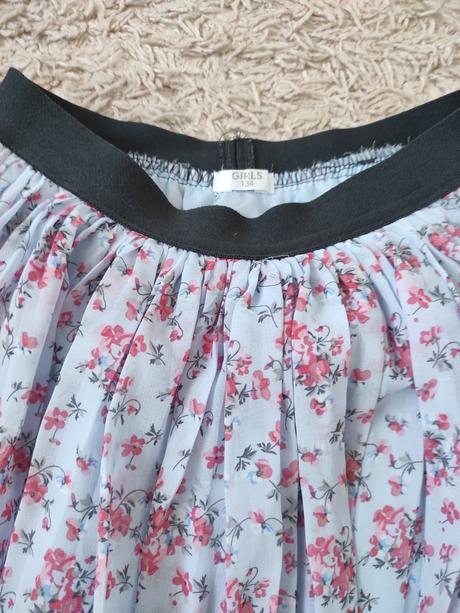 Sukňa v 134, pepco,134