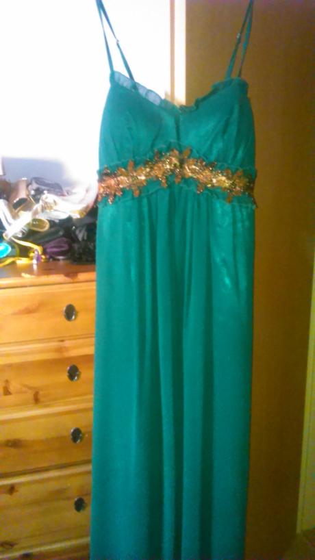 Spolocenske saty, 48