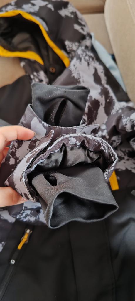 Zimná bunda, lewro,140