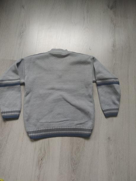 Elegantný pulóver, 128