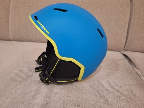 Lyžiarska prilba, s