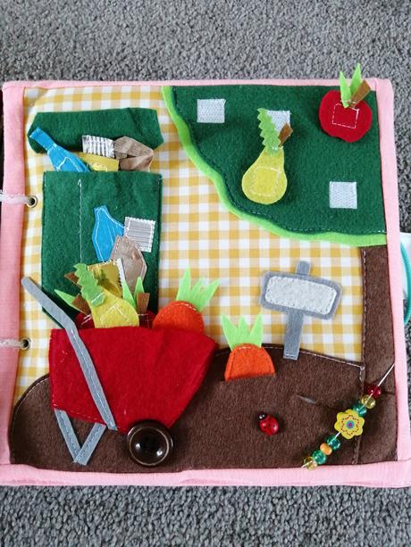 Šitá kniha quiet book,