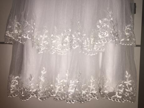 Slávnostné šaty, 134