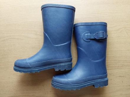 Gumáky s reflexným pásom, 31