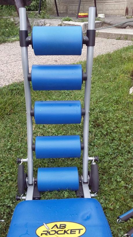 Stroj na cvičenie ab rocket, 