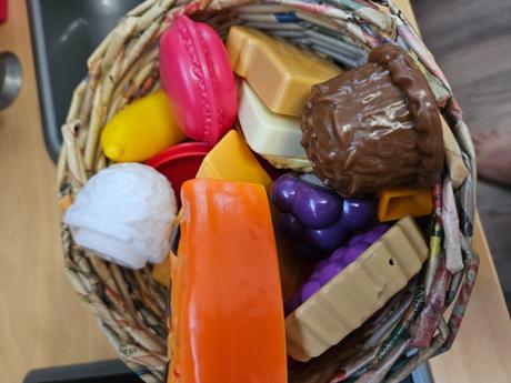 Kuchynka ikea plus bohate prislusenstvo,