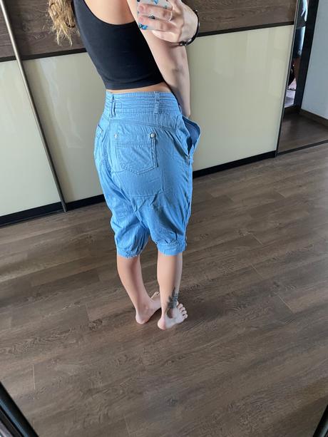 Bermudy voľného strihu, s