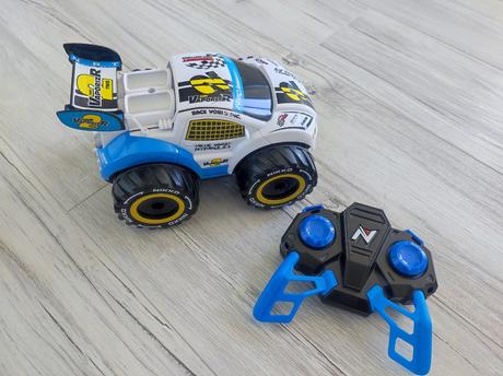 Autíčko na ovládanie, 