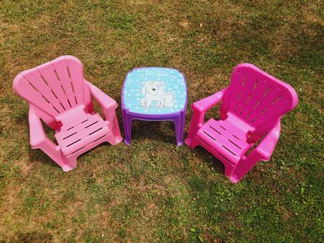 Detský stôl a 2 stoličky, 