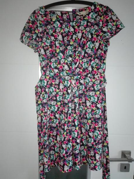 Znackove saty yumi, yumi,38