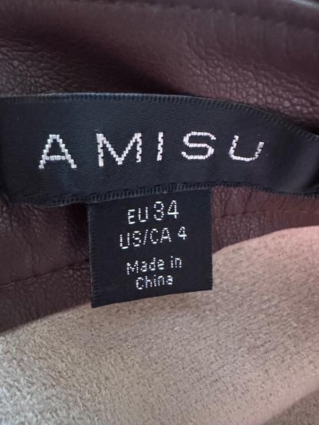 Štýlová koženková sukňa so zlatými gombíkmi, amisu,xs