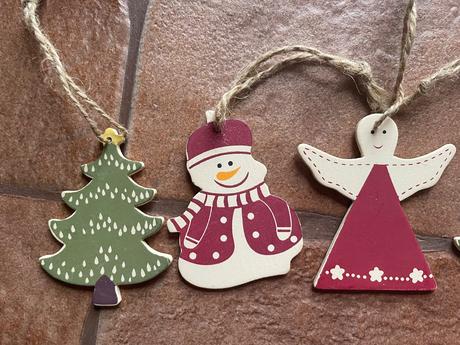 Drevene farebne ozdoby 10ks,