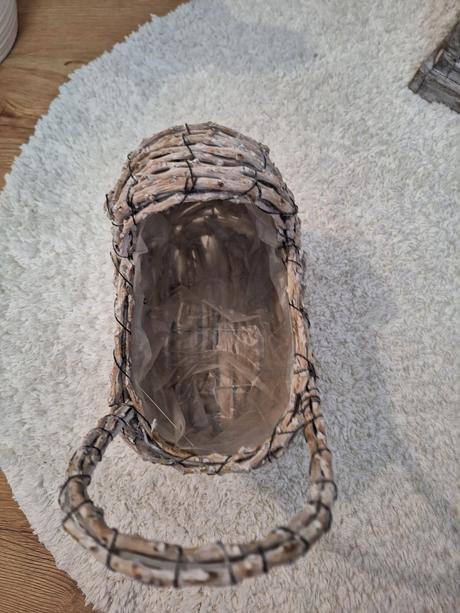 Kočiar dekorácia- kvetináč, 