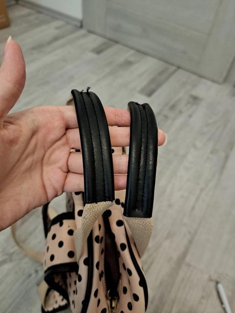 Accessorize guličkový ruksak, 