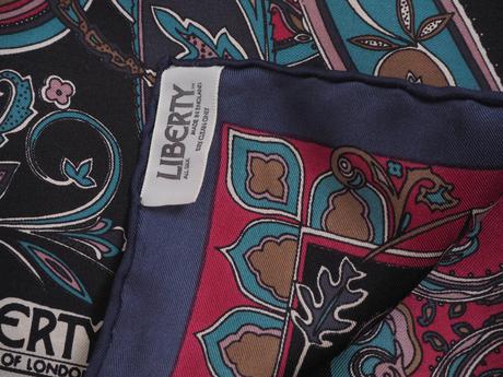 Luxusná hodvábna šatka liberty of london, m