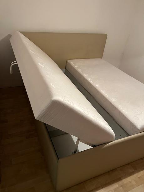 Posteľ 180x200 s matracom aj úložným priestorom, 