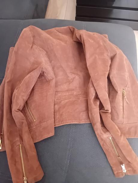 Bundička, yessica,40