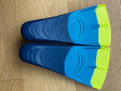 Decathlon nabaiji 33-34 detske plutvy, 
