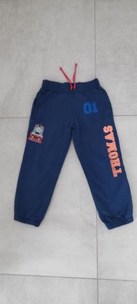 Chlapčenské tepláky, 104