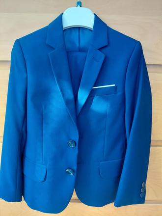 Chlapčenský oblek, 122