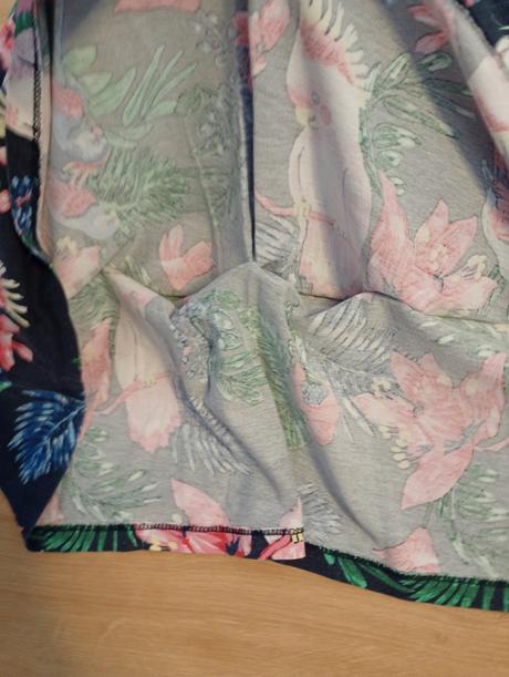 Papagájové šaty, h&m,140