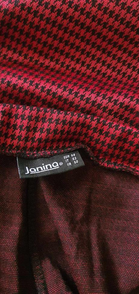 Trojstvrtove nohavice janina, 48