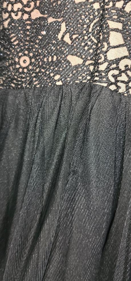 Spoločenské šaty, 44