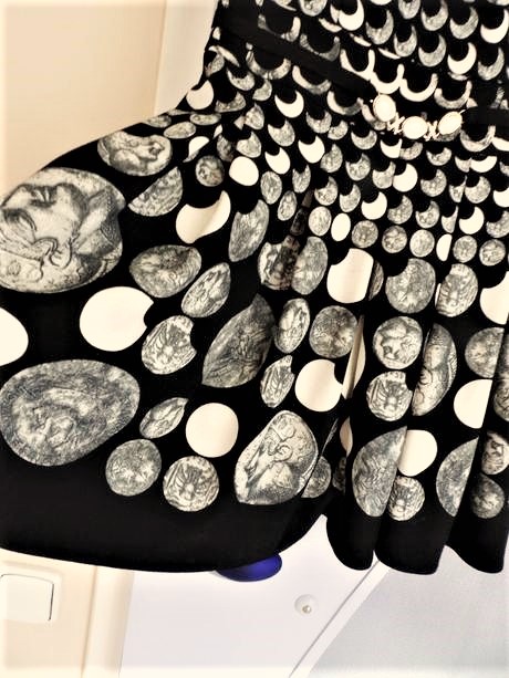 Luxusné spoločenské šaty, m