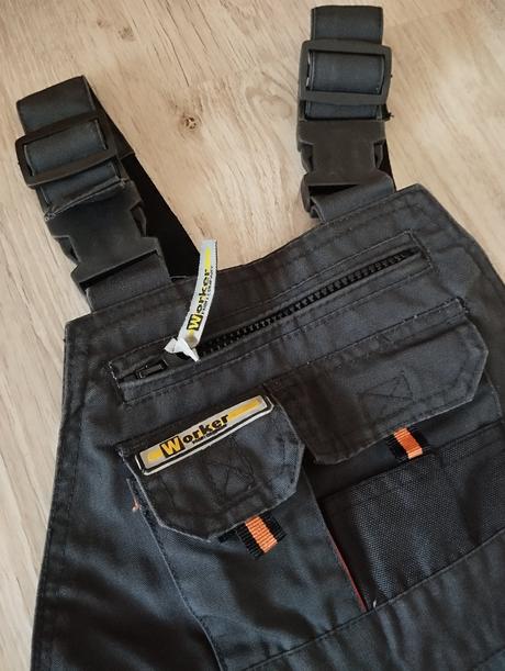 Monterky worker, 116