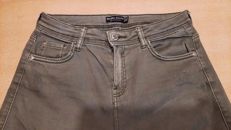 Predám dámske nohavice bershka veľ.36 (xs-s), bershka,s