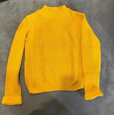 Horčicový pulóver, 158
