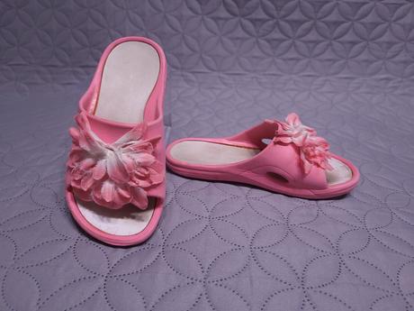 Slapky s kvetinkou 28/29, 29