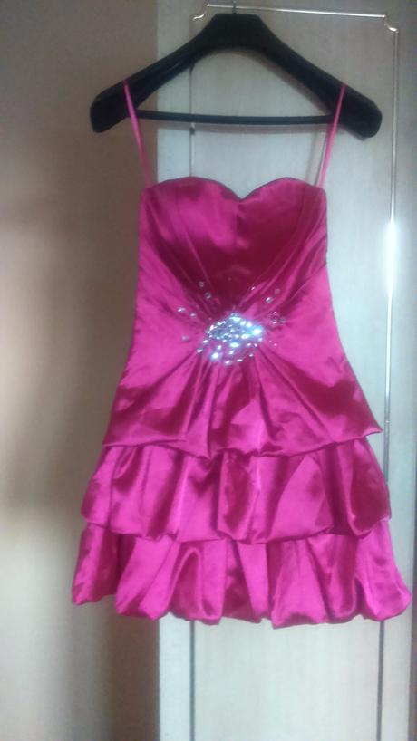 Cyklaménové spoločenské šaty, 36