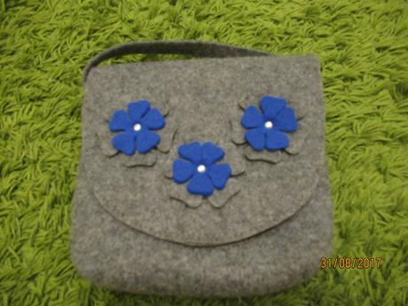 Kabelka - taštička z filcu,