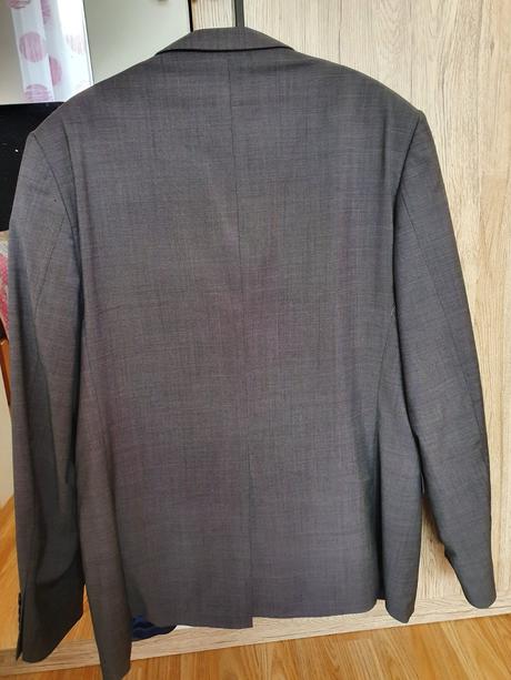 Pánsky oblek značky mikä rauta, 54