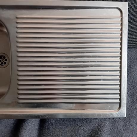 Kuchynský drez - nerezový, 