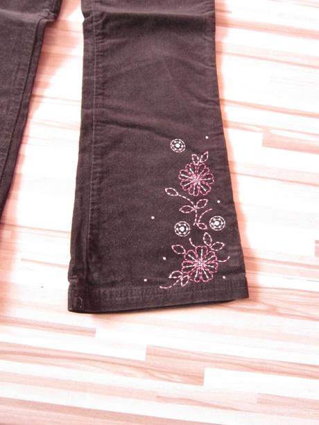 Tenke menšestrove nohavice, 122