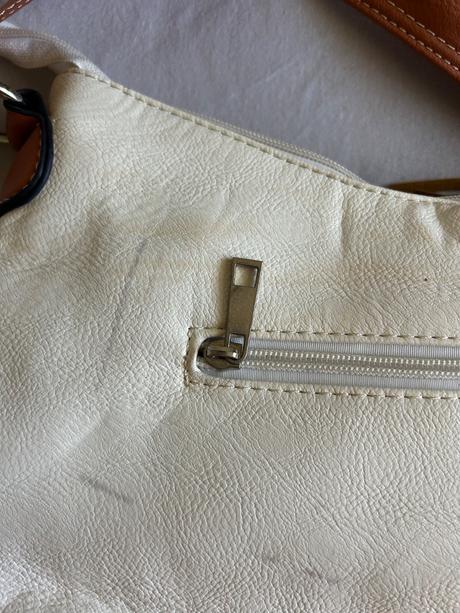 Bielo-hnedá kabelka, 