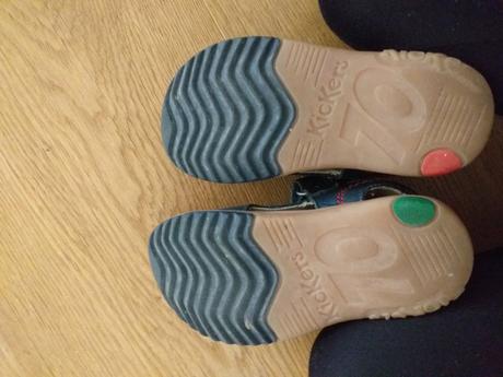 Kožené sandále, kickers,25