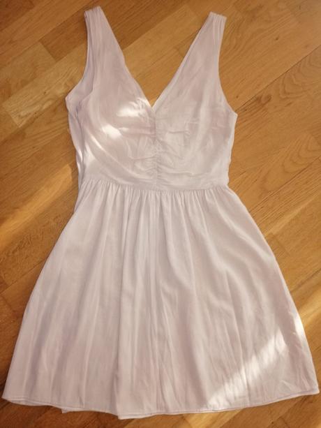 Krémové šaty, 40