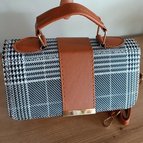 Crossbody kabelku, 