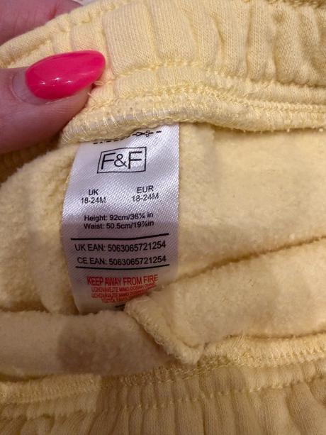 Sortky + tricka, 86–98